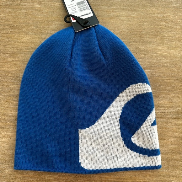 Quiksilver Youth Beanie in Blue and White - Picture 4 of 4